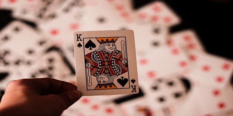 Tìm hiểu chi tiết về Poker card