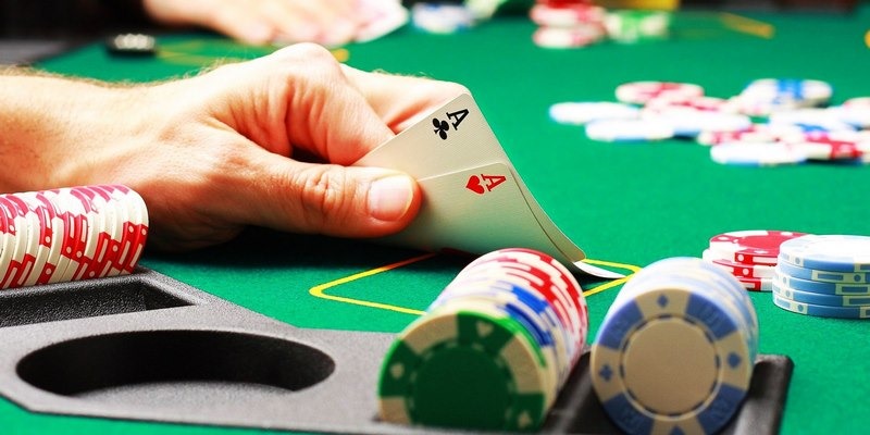 Tìm hiểu về Poker là trò chơi như thế nào?
