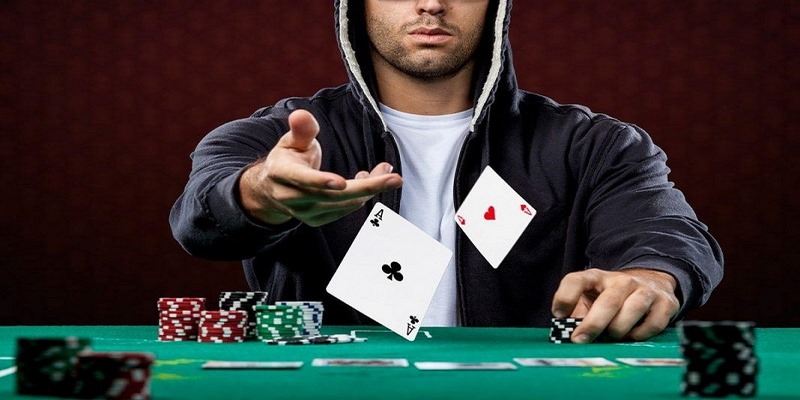 Thần thái của một Poker Face