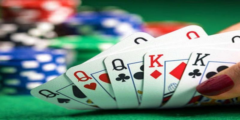Chơi Poker 5 lá là hình thức được ưa chuộng nhất